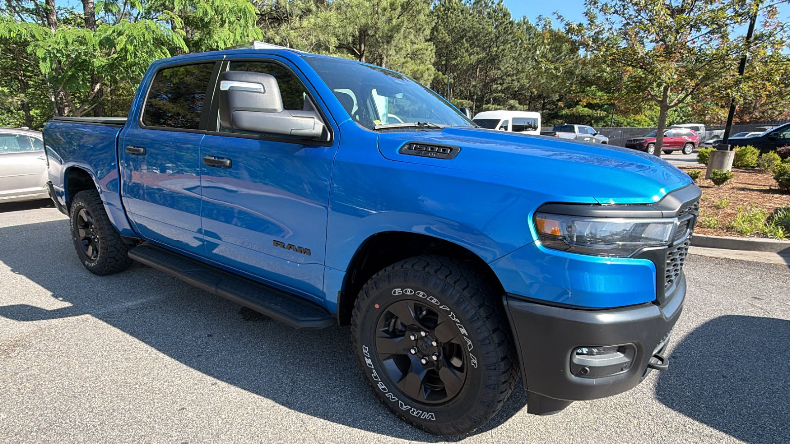 Used 2025 RAM 1500 Warlock AWD/4WD image 5