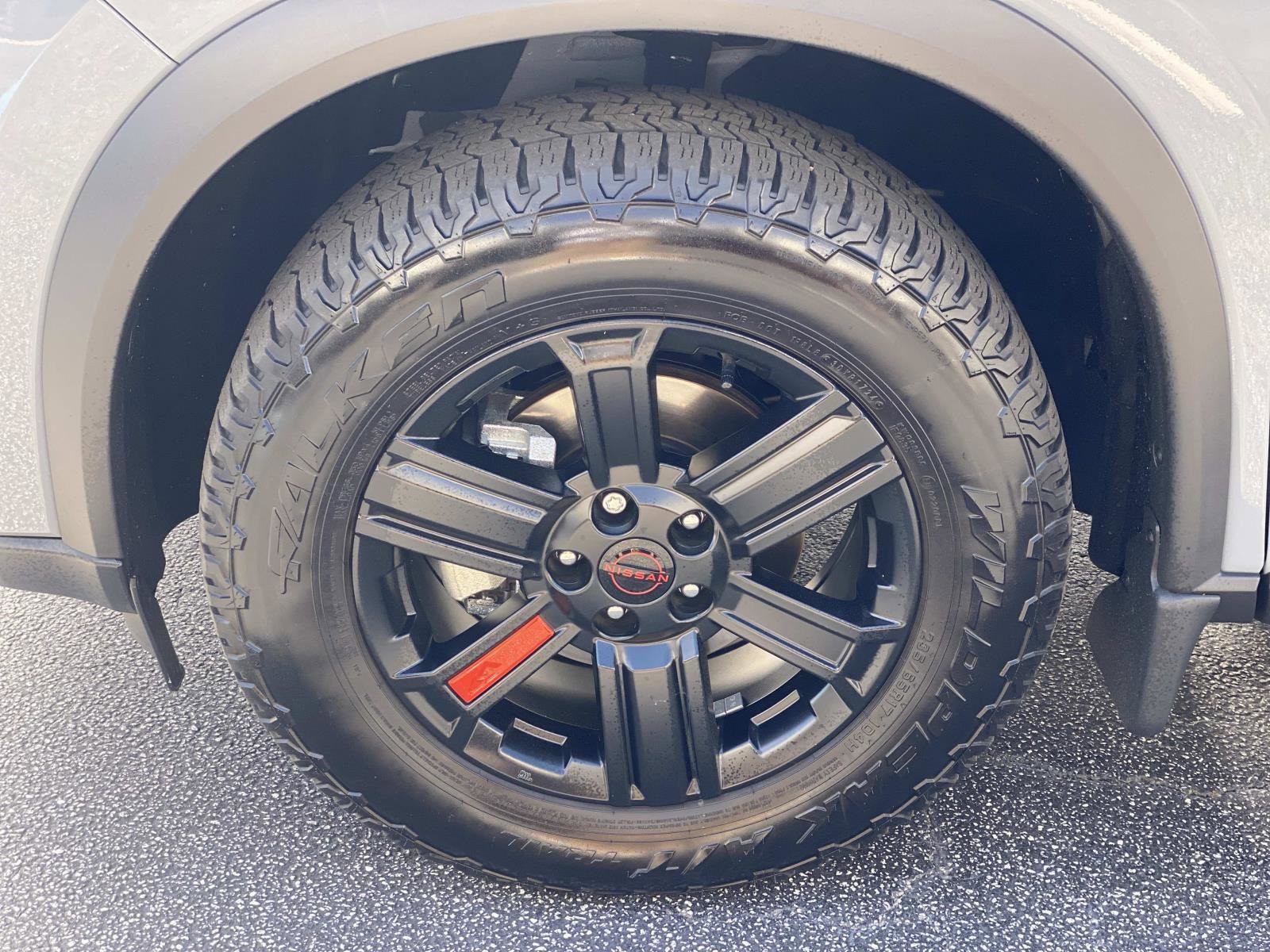 Used 2025 Nissan Rogue SV image 12