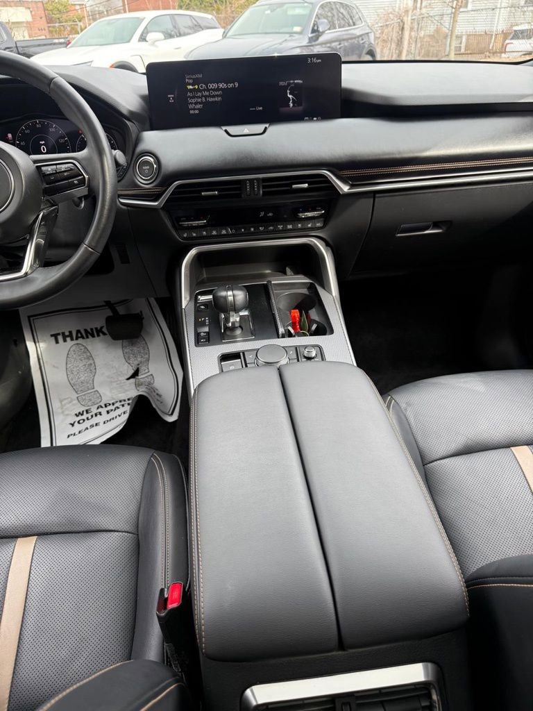 Used 2024 MAZDA CX-90 Plug-In Hybrid w/ Premium Plus image 23