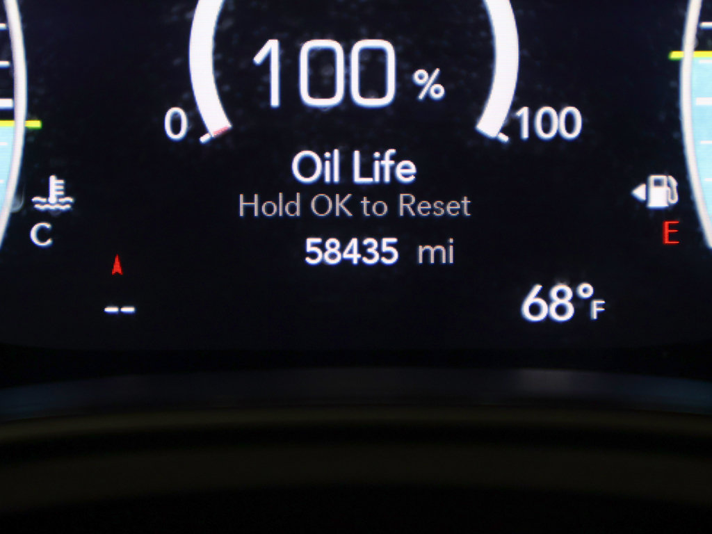Used 2025 Chrysler Pacifica Limited FWD image 40