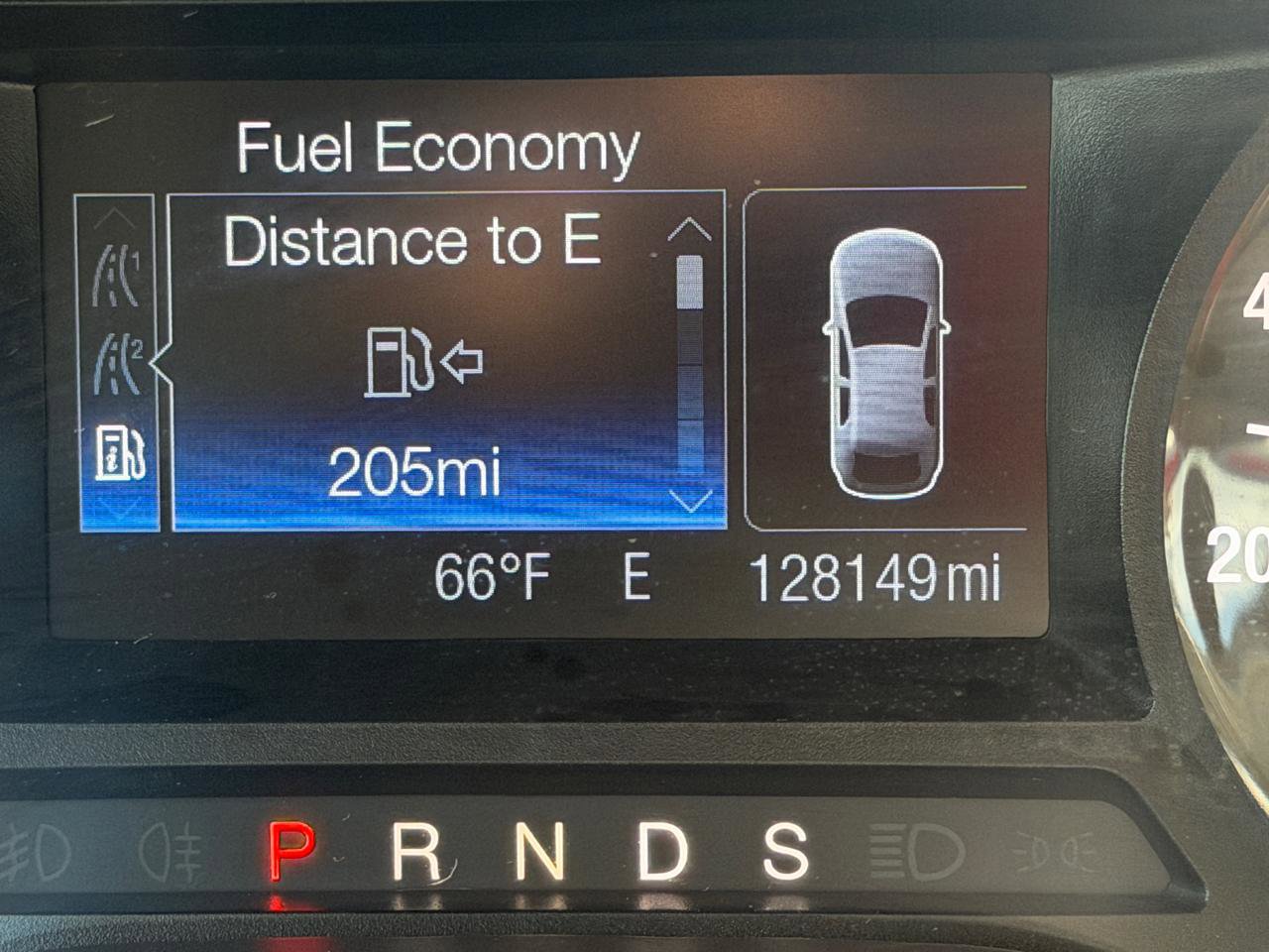 Used 2015 Ford Fusion SE w/ Equipment Group 202A FWD image 18