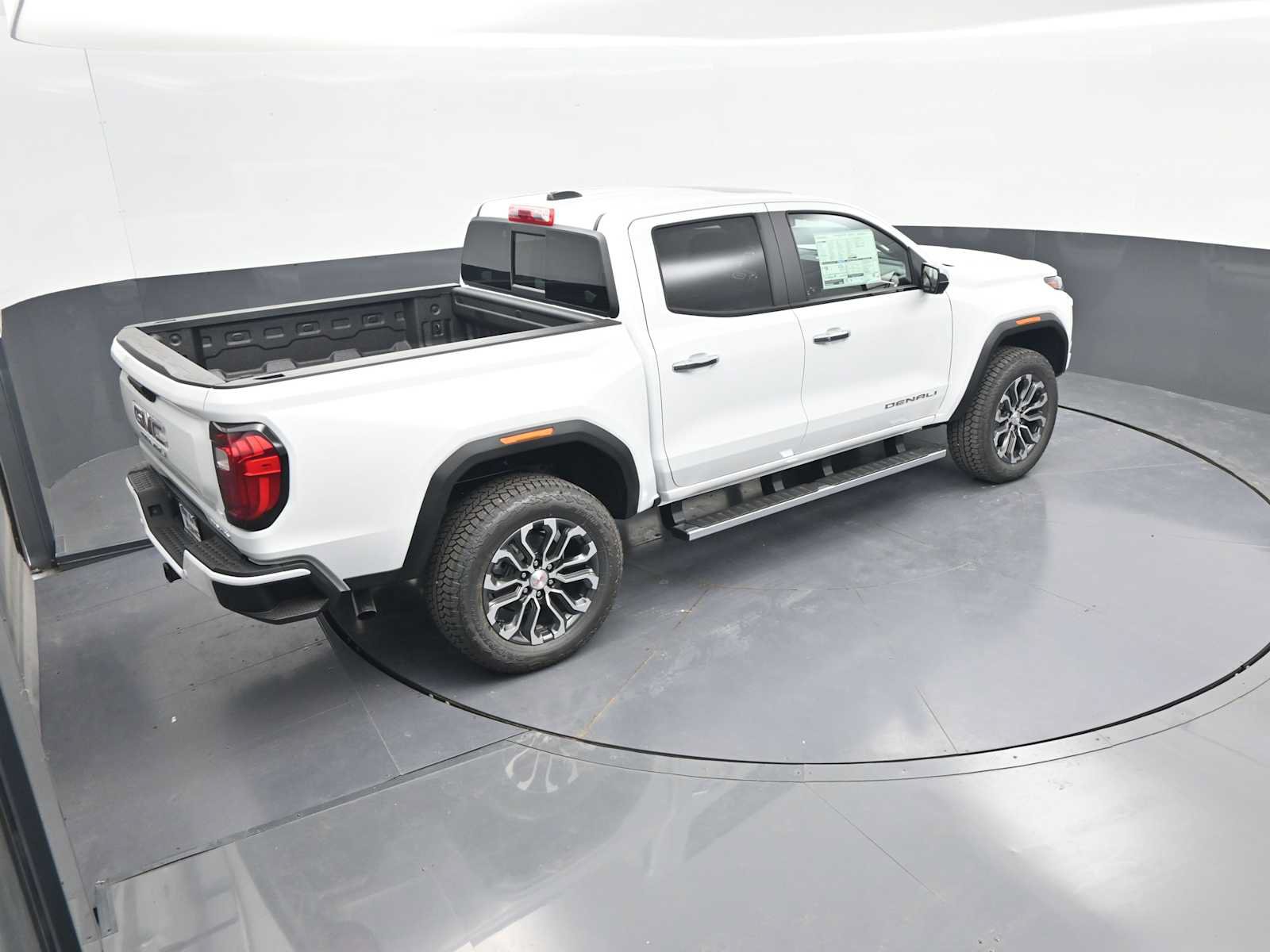 New 2026 GMC Canyon Denali AWD/4WD image 34