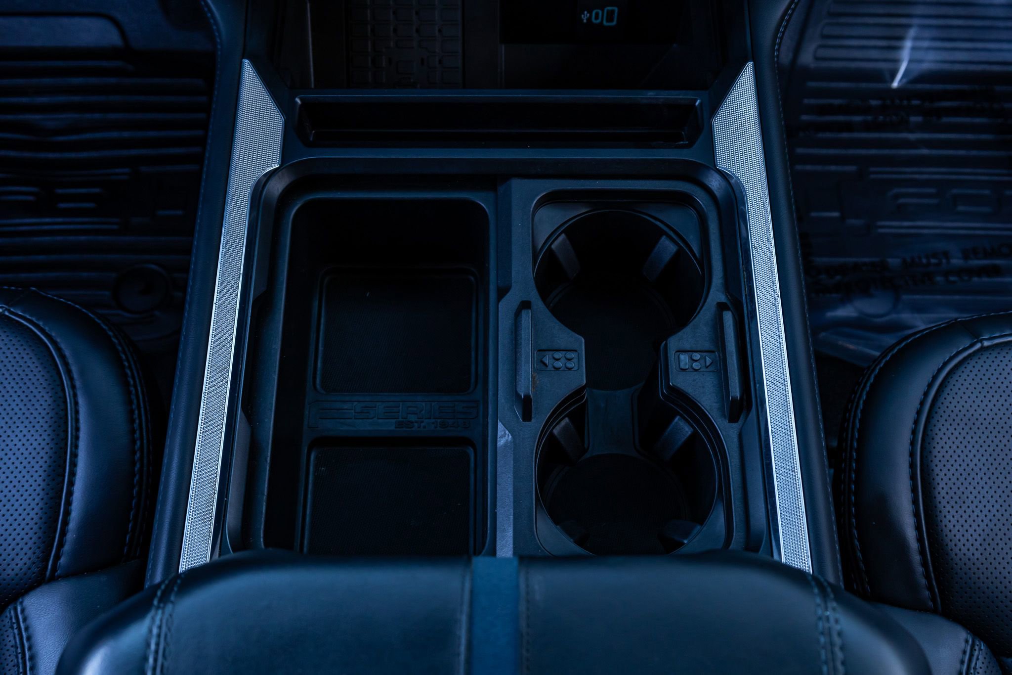 Used 2025 Ford F450 Platinum w/ FX4 Off-Road Package image 27