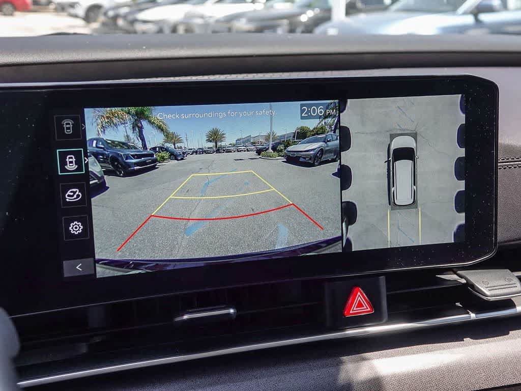 Certified 2025 Kia Carnival SX FWD image 22