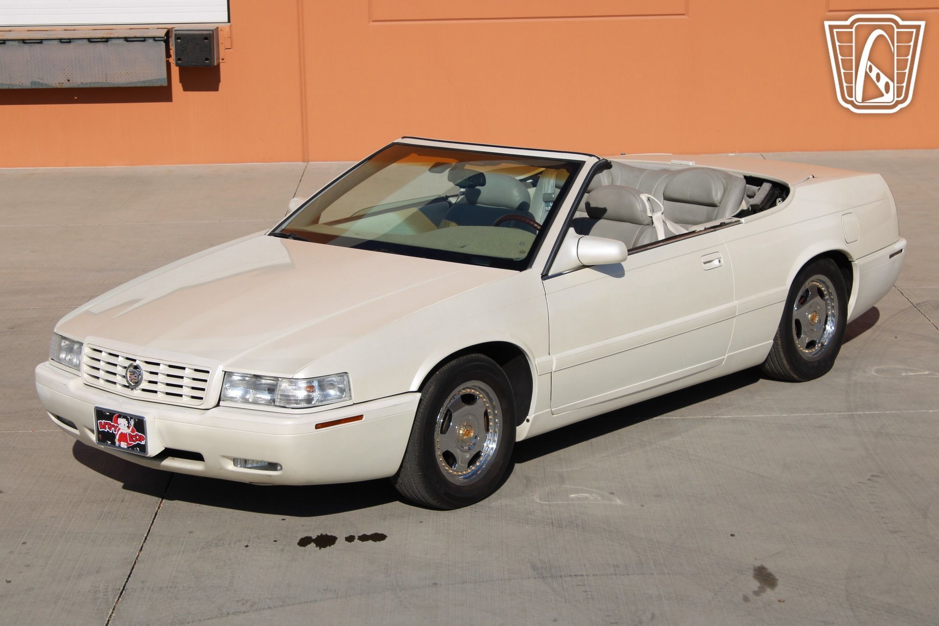 Used 2002 Cadillac Eldorado Touring w/ Preffered Equipment Group image 12