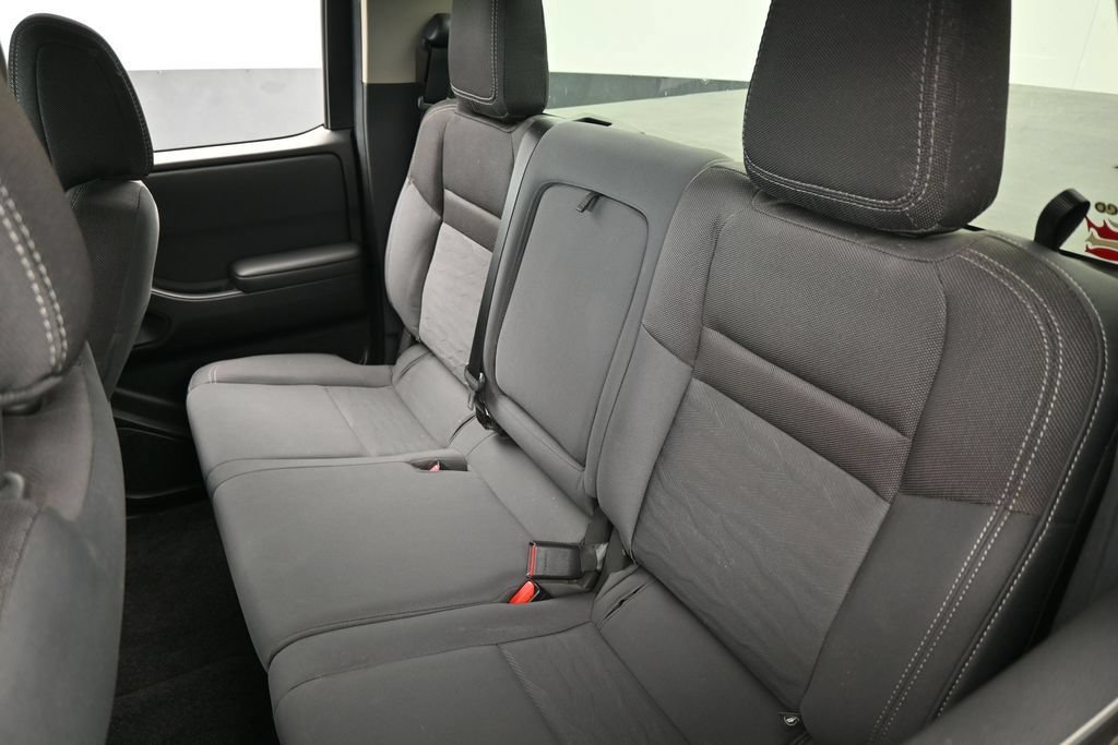 Used 2022 Nissan Frontier SV RWD image 35