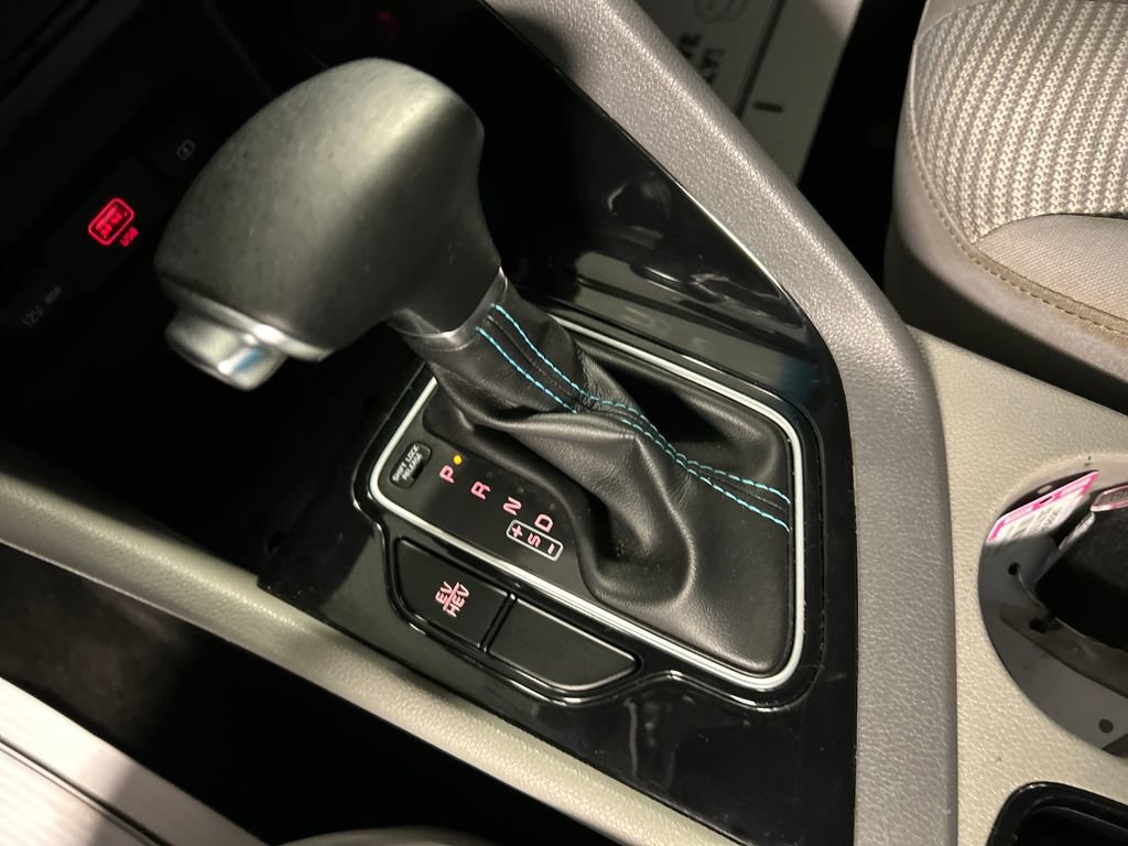 Used 2022 Kia Niro LXS image 18