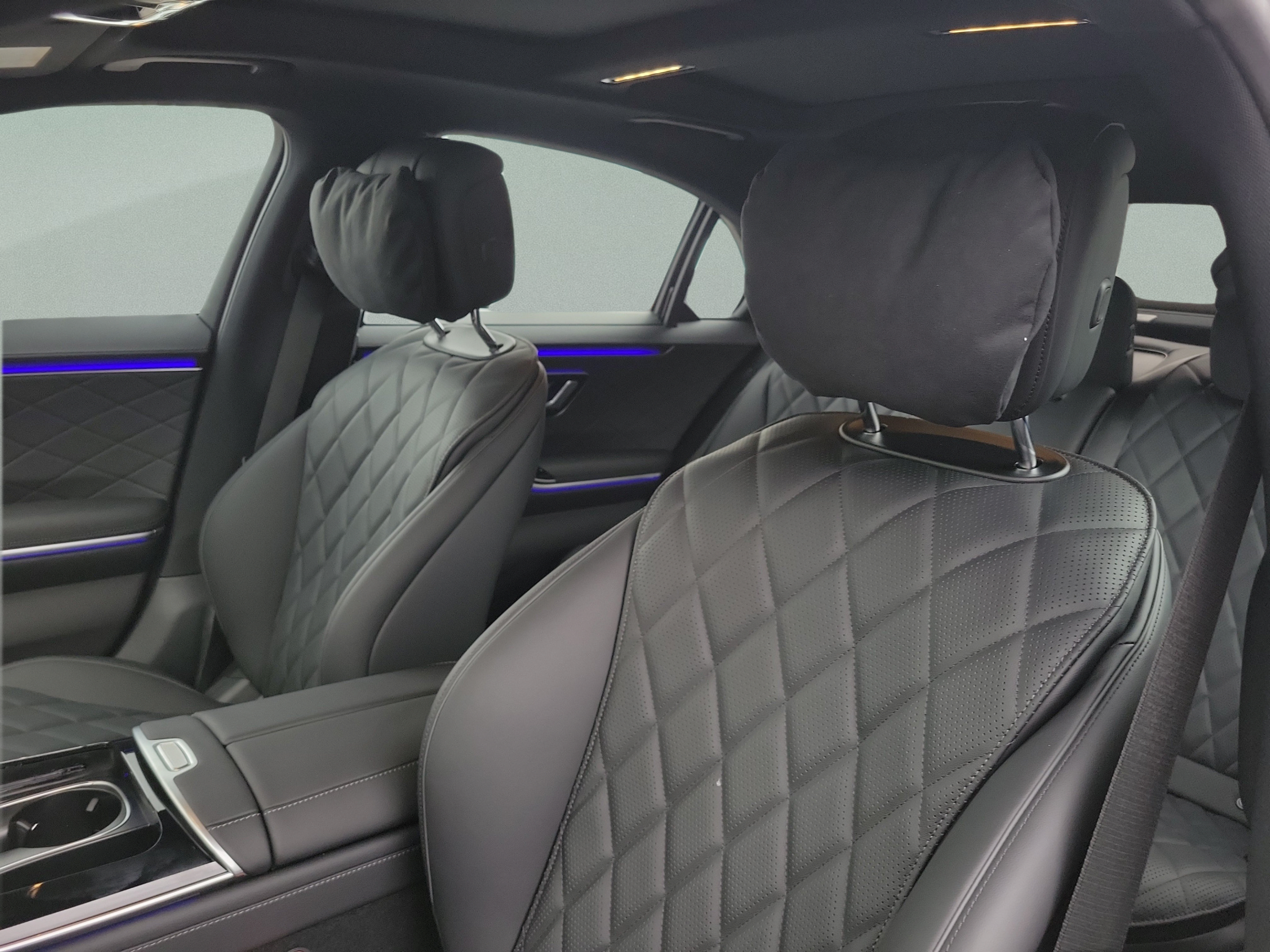 New 2026 Mercedes-Benz S 580e 4MATIC Sedan image 17