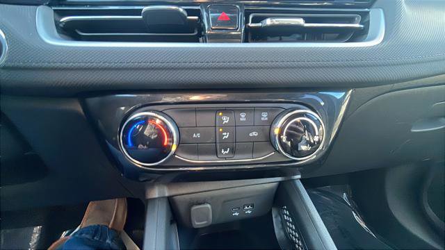 Used 2025 Chevrolet TrailBlazer LT AWD/4WD image 16