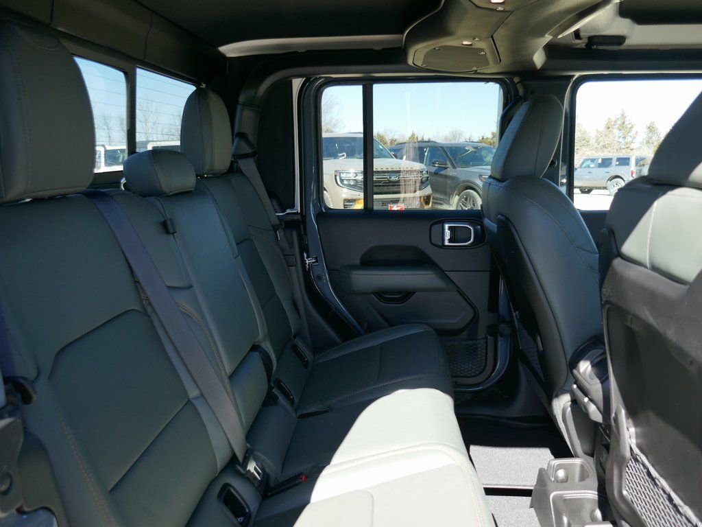 New 2026 Jeep Gladiator Mojave image 11