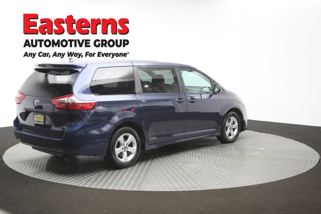 Used 2020 Toyota Sienna L FWD image 42