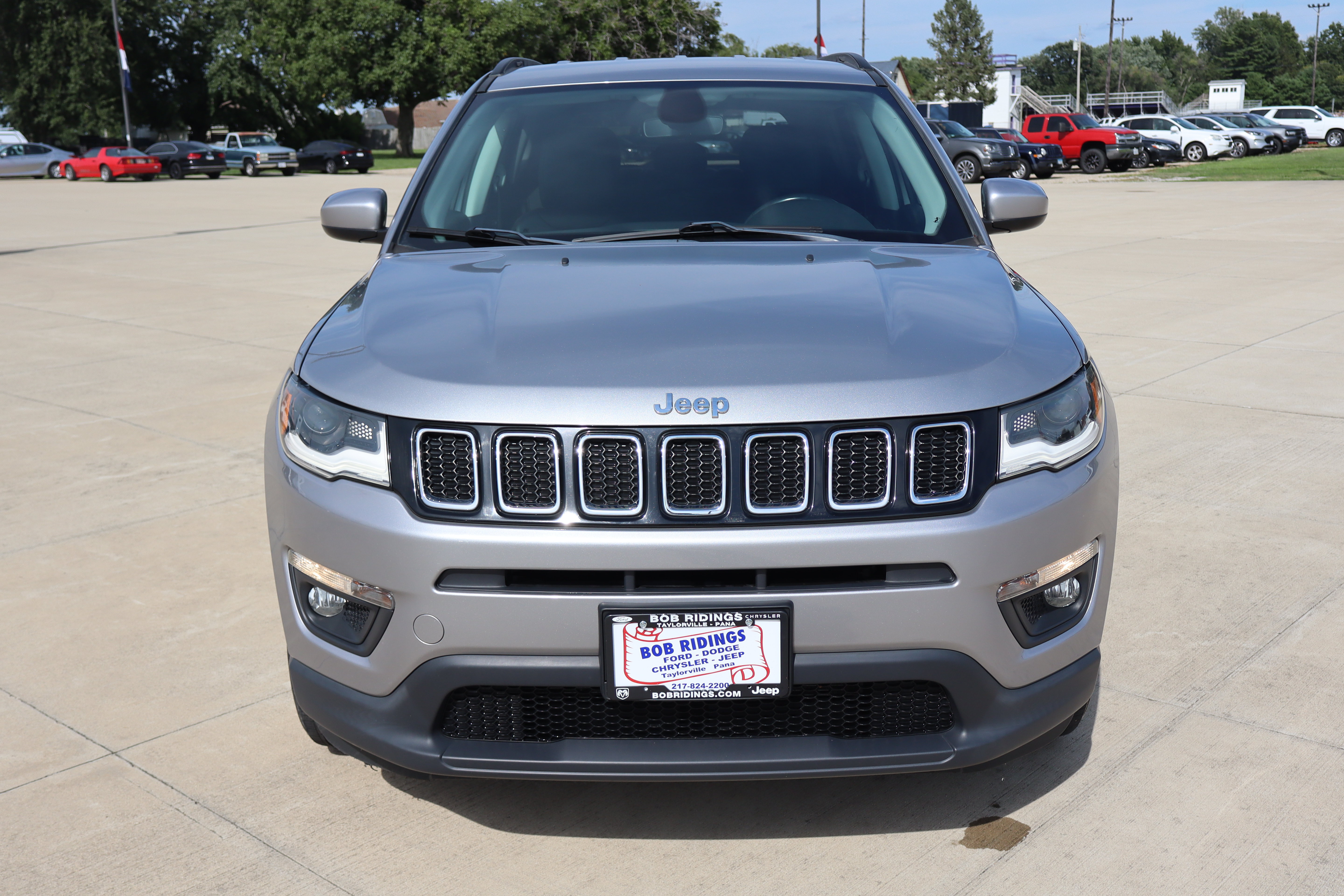 Used 2020 Jeep Compass Latitude w/ Cold Weather Group AWD/4WD image 2