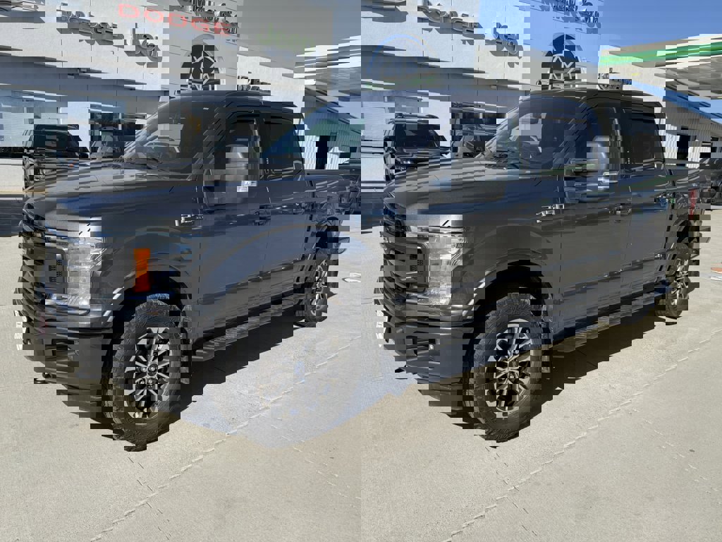 Used 2018 Ford F150 XLT w/ Equipment Group 302A Luxury AWD/4WD image 4