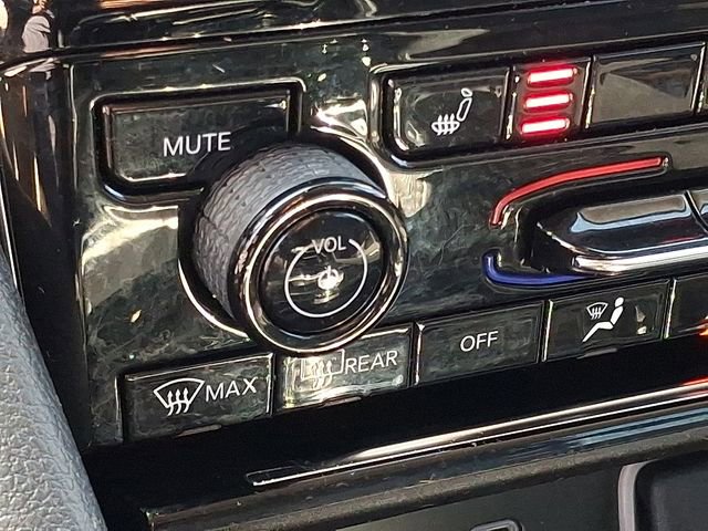 Used 2022 Jeep Grand Cherokee Laredo w/ Luxury Tech Group I image 20