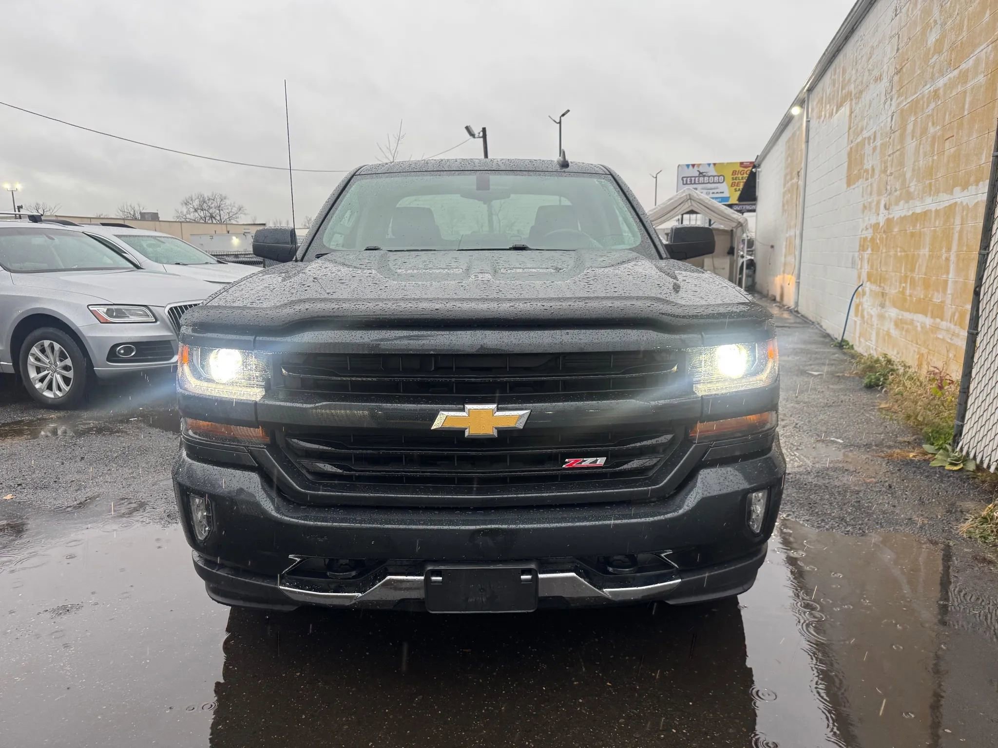 Used 2018 Chevrolet Silverado 1500 LT w/ All Star Edition image 2