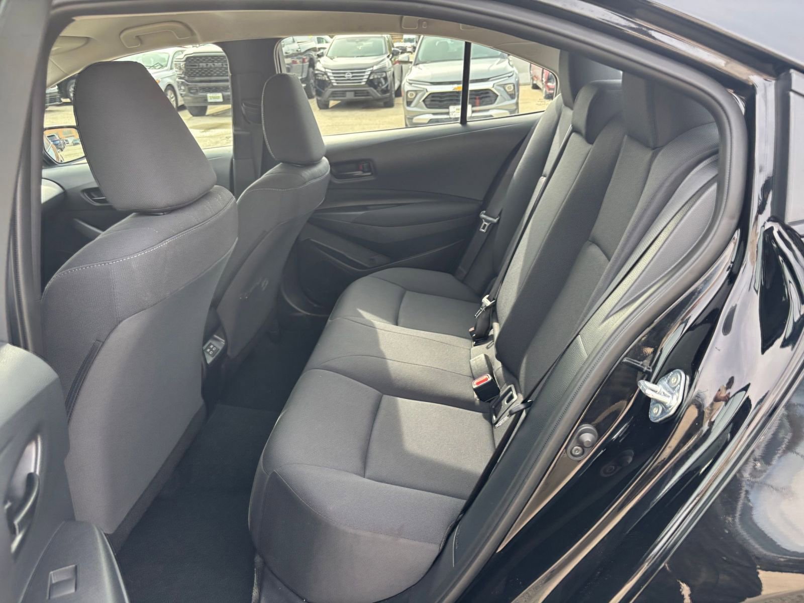 Used 2025 Toyota Corolla LE image 23