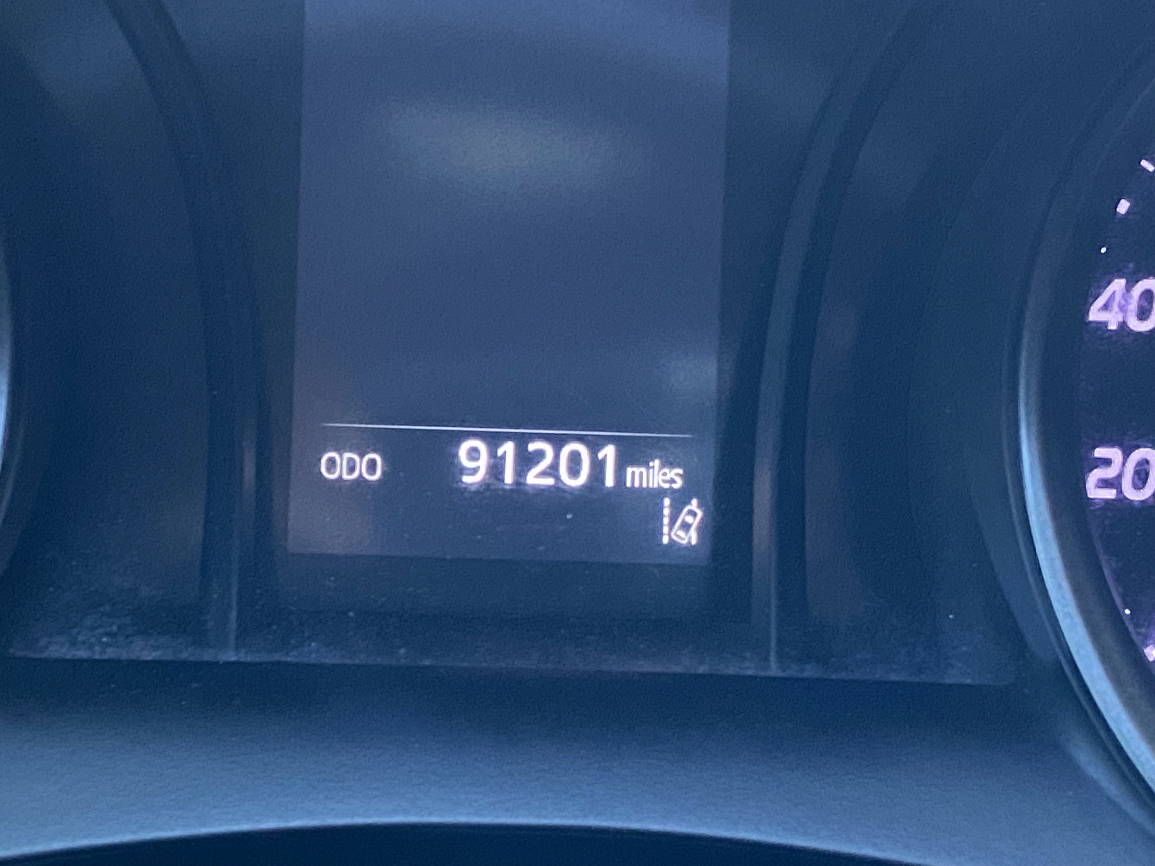 Used 2021 Toyota Camry SE FWD image 21