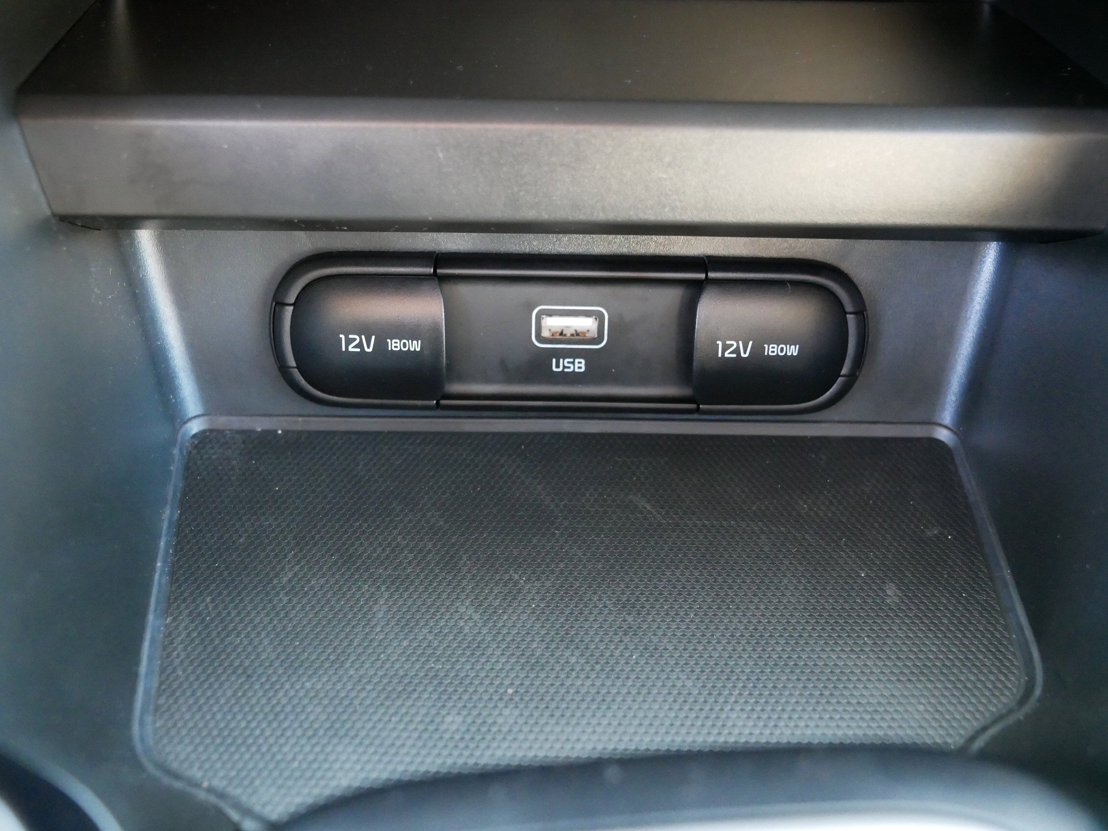 Certified 2025 Kia Soul LX FWD image 33
