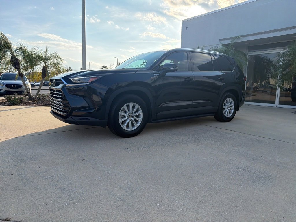 Used 2024 Toyota Grand Highlander XLE image 4