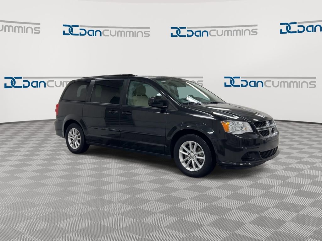Used 2016 Dodge Grand Caravan SXT FWD image 2