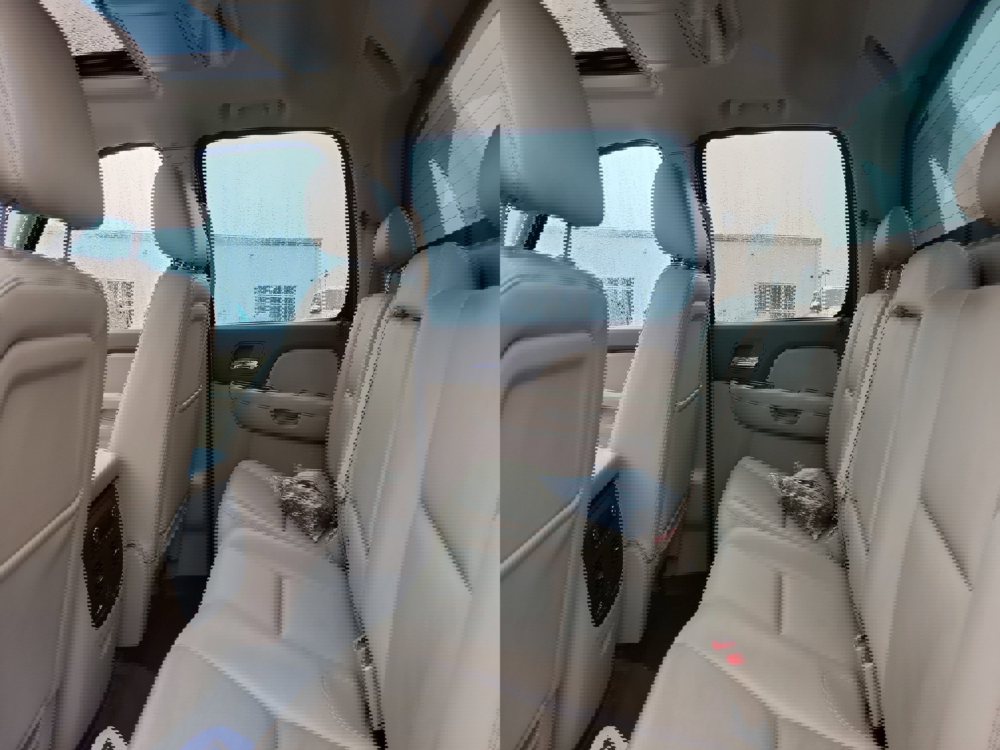 Used 2013 Chevrolet Avalanche LTZ image 11