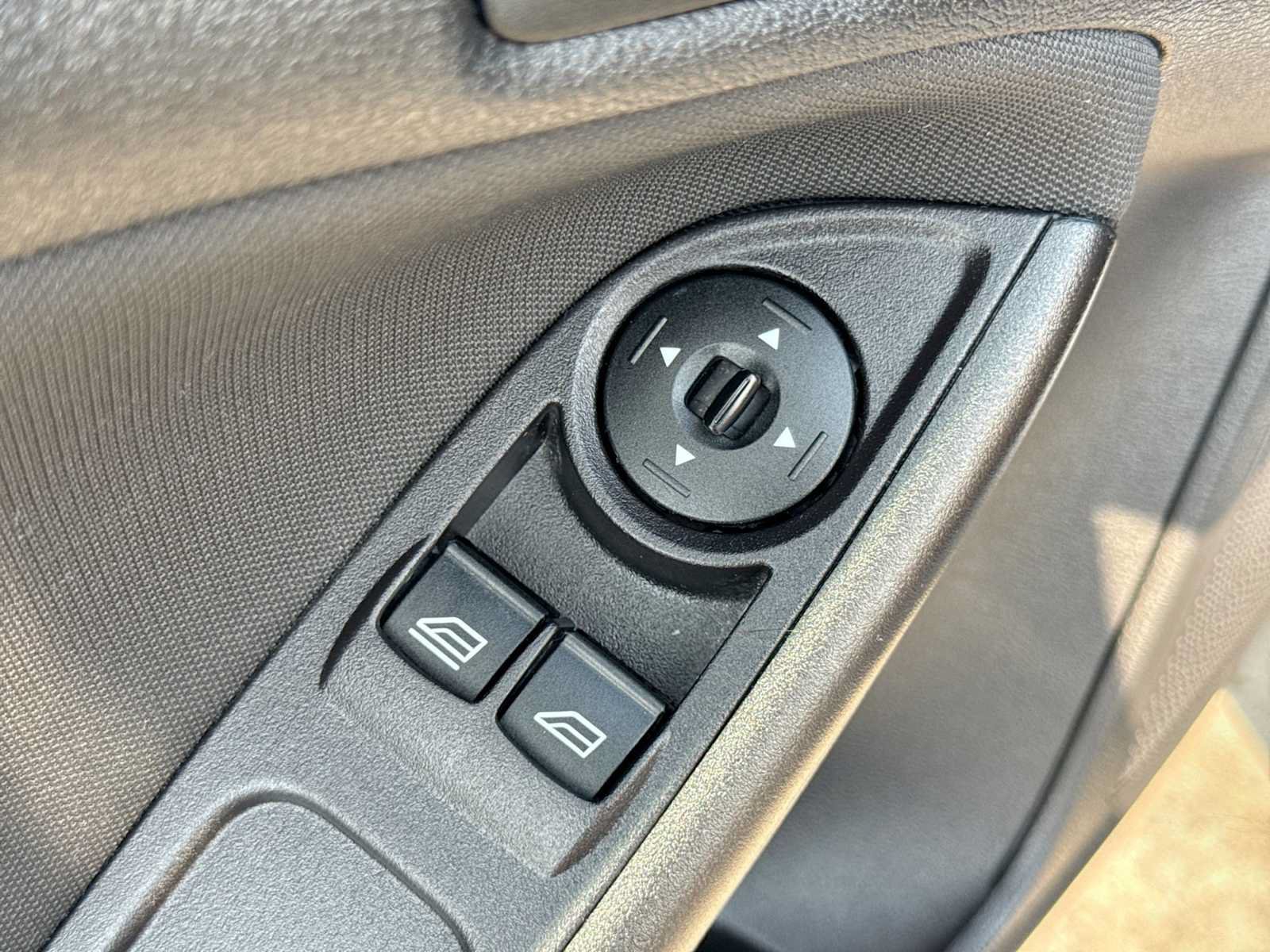 Used 2018 Ford Focus S FWD image 16