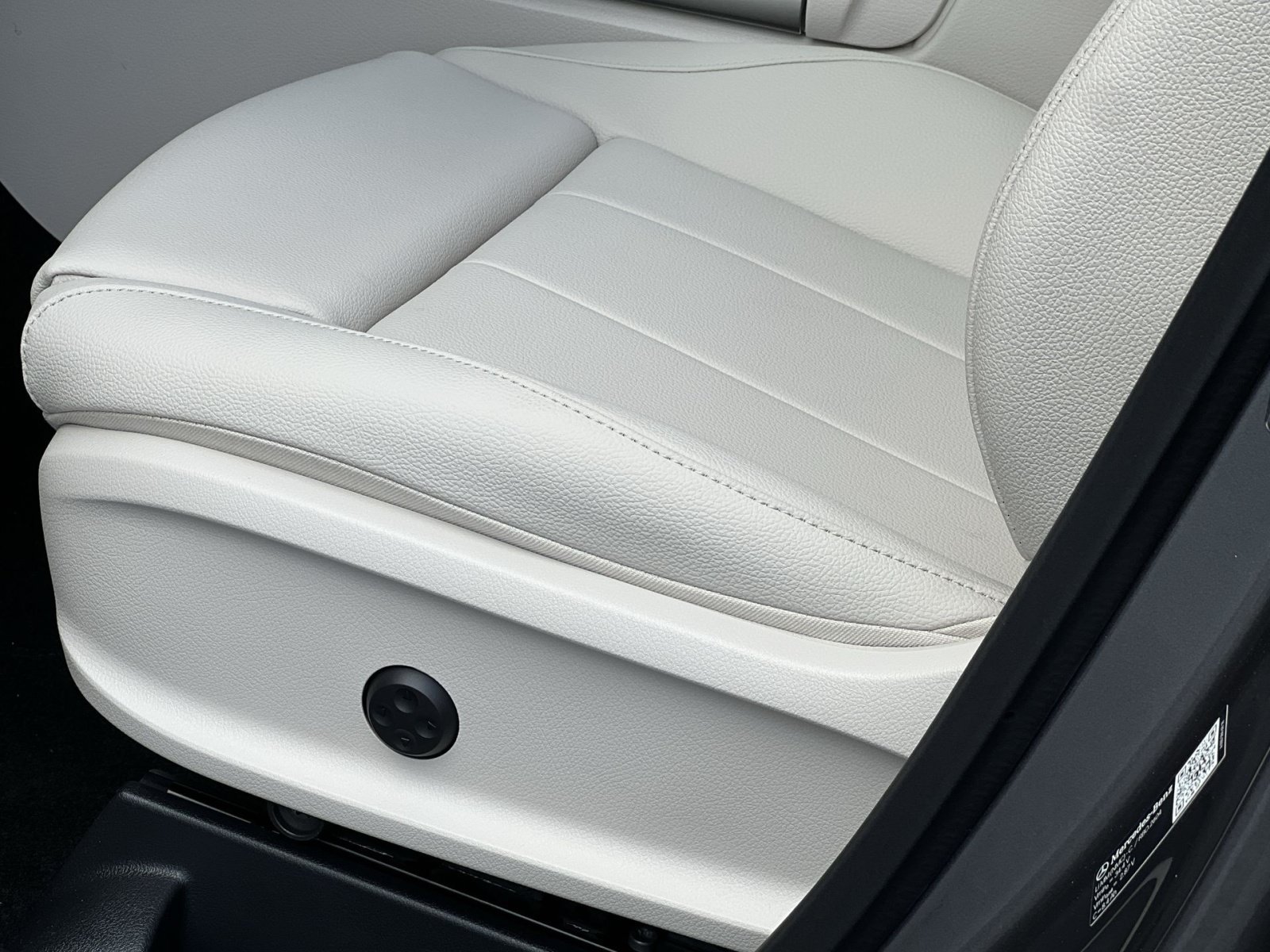 New 2026 Mercedes-Benz GLA 250 4MATIC image 19