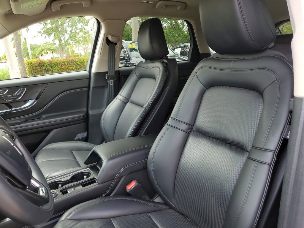 Used 2023 Lincoln Corsair Reserve image 22