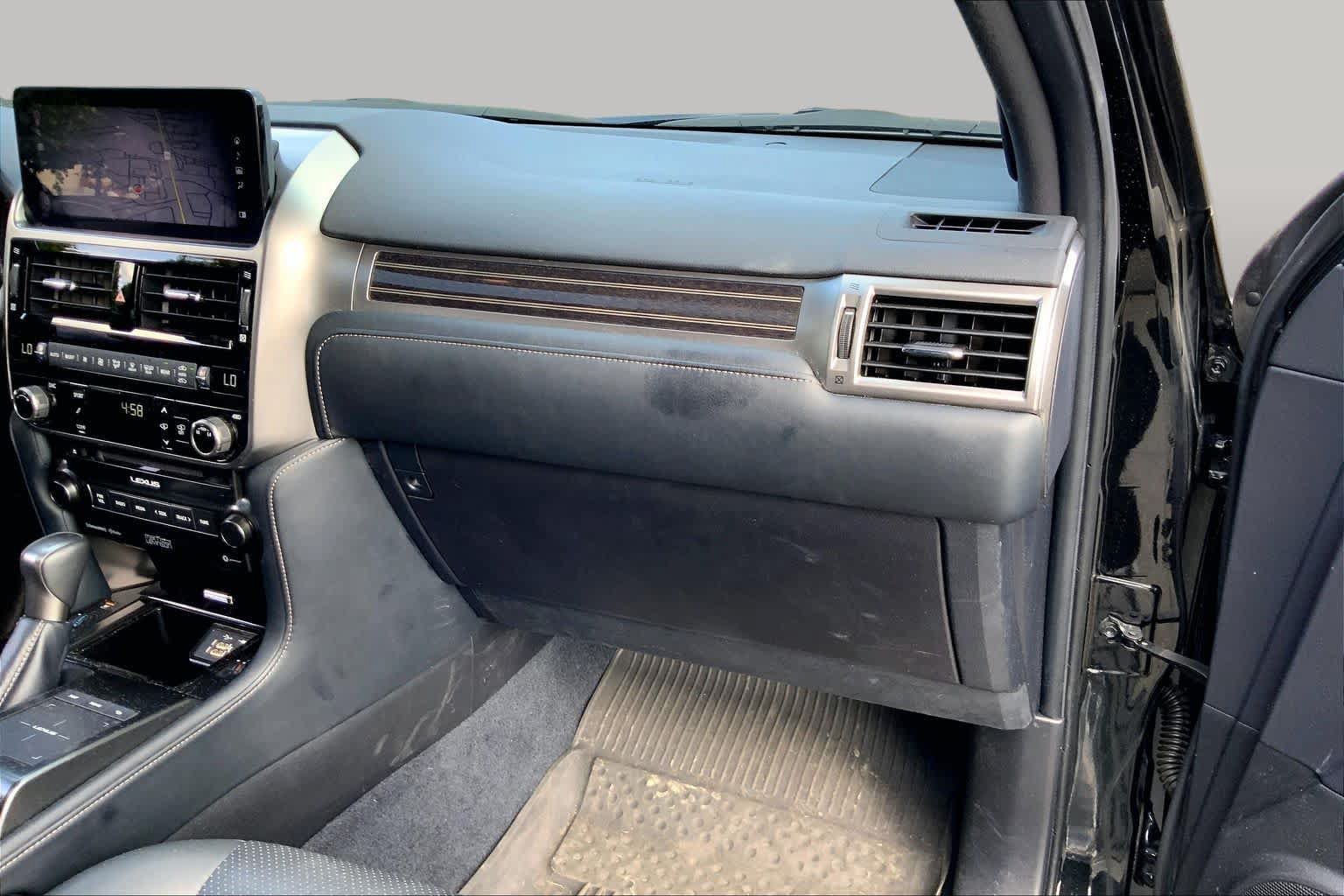 Used 2023 Lexus GX 460 Luxury w/ Sport Design Package AWD/4WD image 19