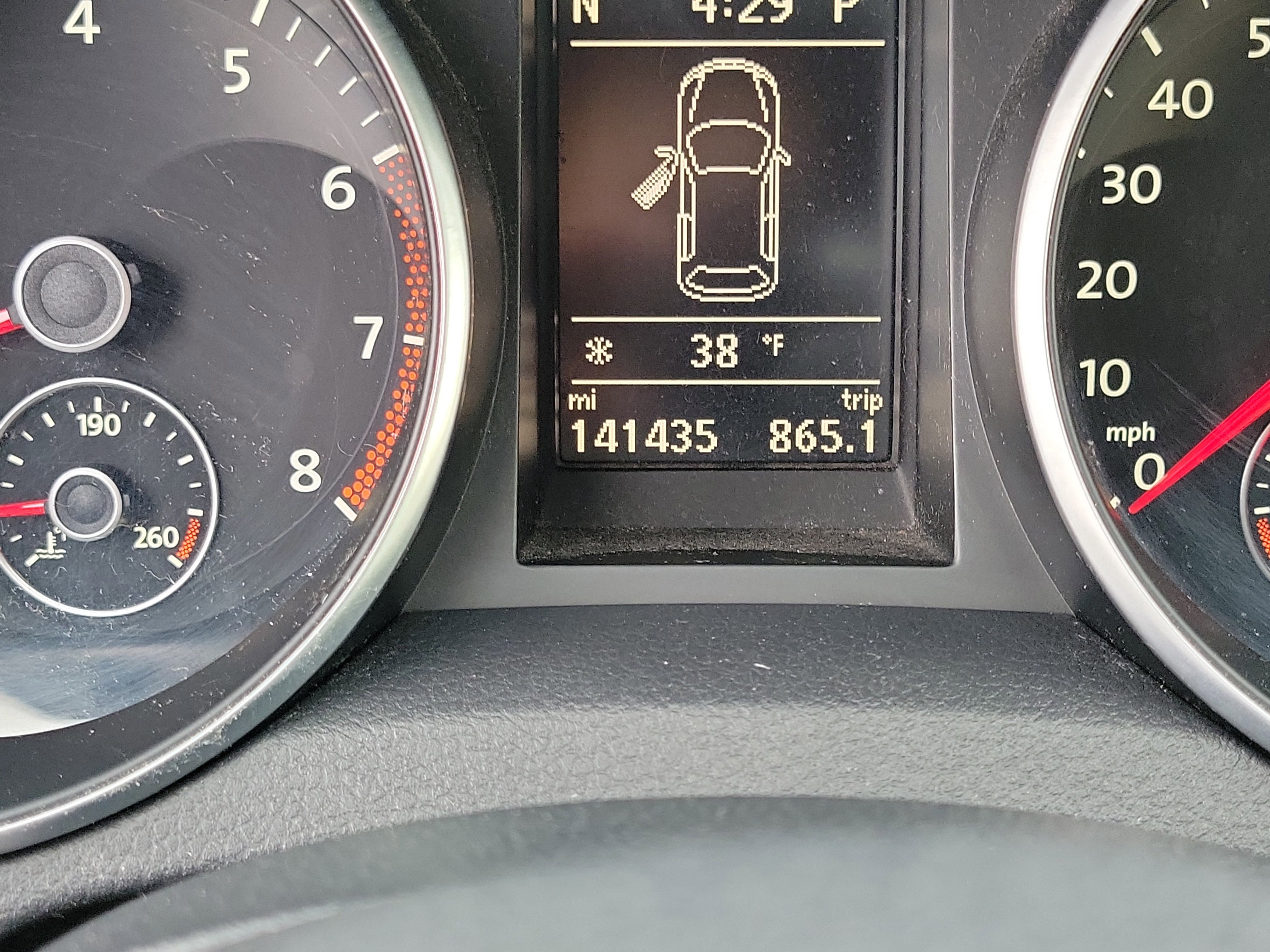 Used 2013 Volkswagen Golf 2.5L image 25