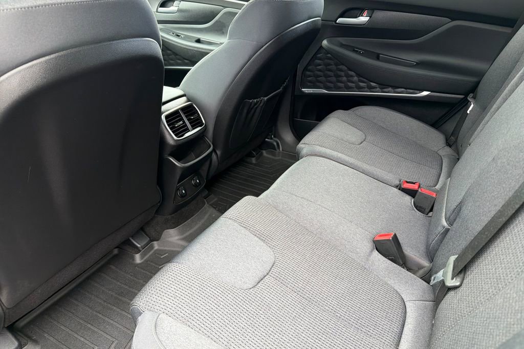 Used 2019 Hyundai Santa Fe SEL image 9