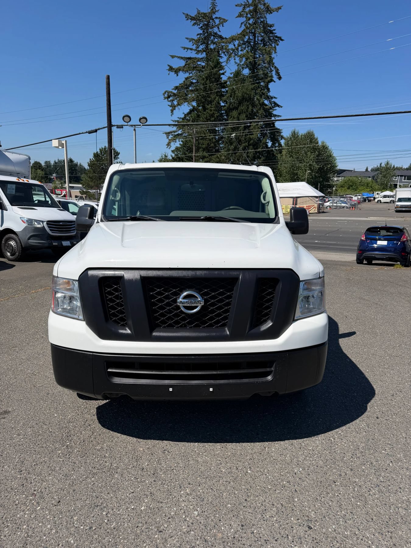 Used 2016 Nissan NV 1500 SV RWD image 2
