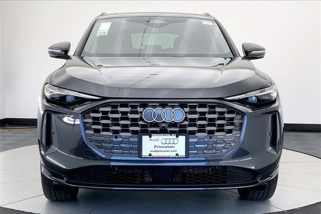 New 2025 Audi Q5 Premium image 3