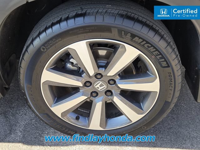 Certified 2025 Honda Pilot Touring image 11