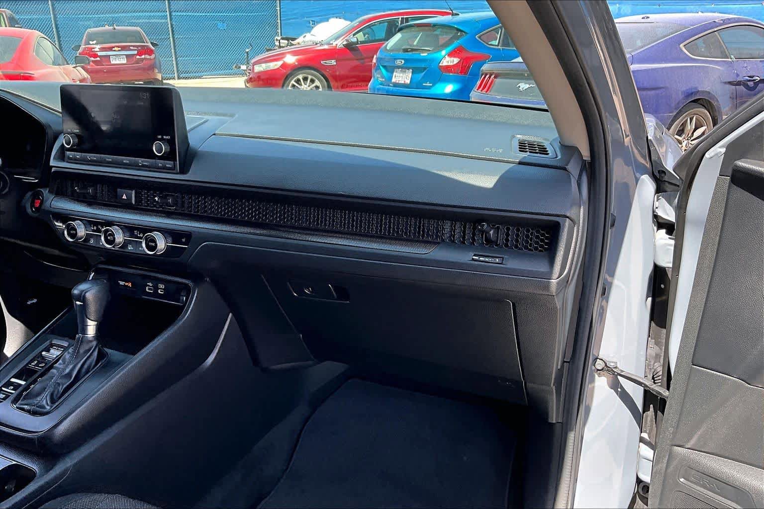 Used 2023 Honda CR-V EX image 18