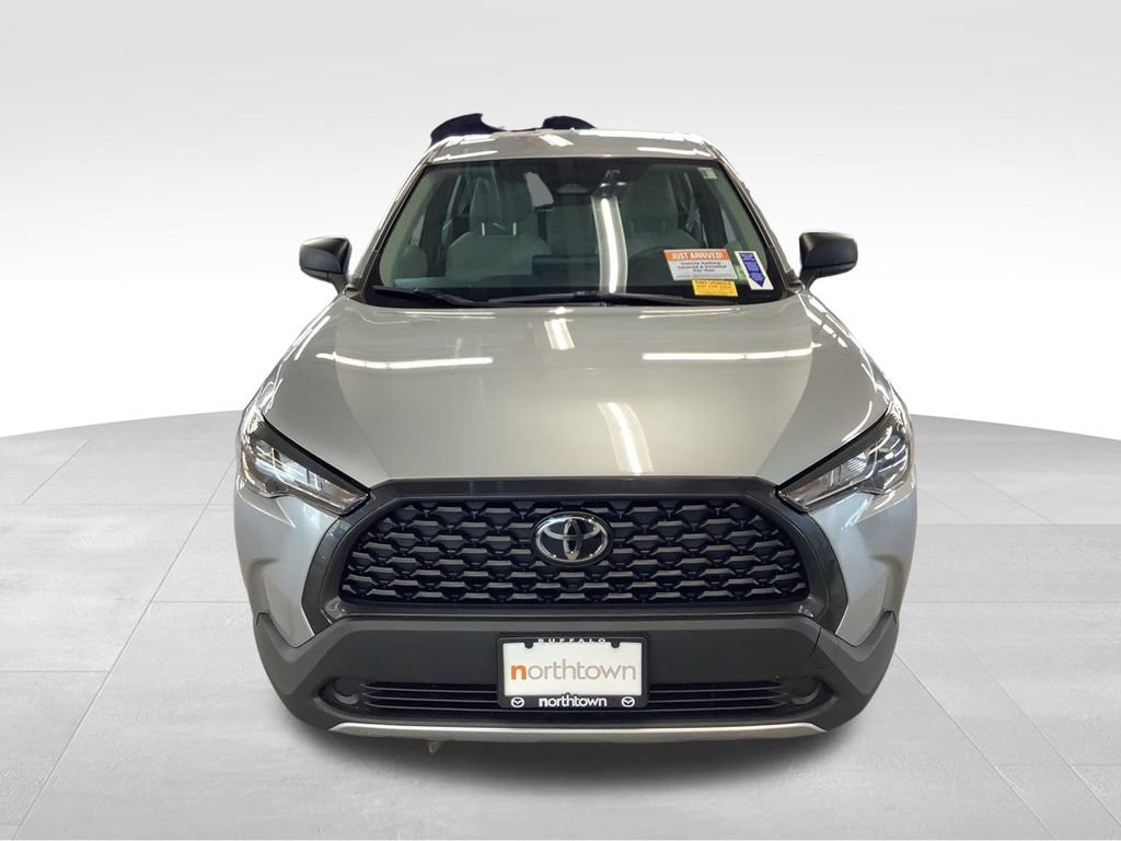 Used 2023 Toyota Corolla Cross L AWD/4WD image 5