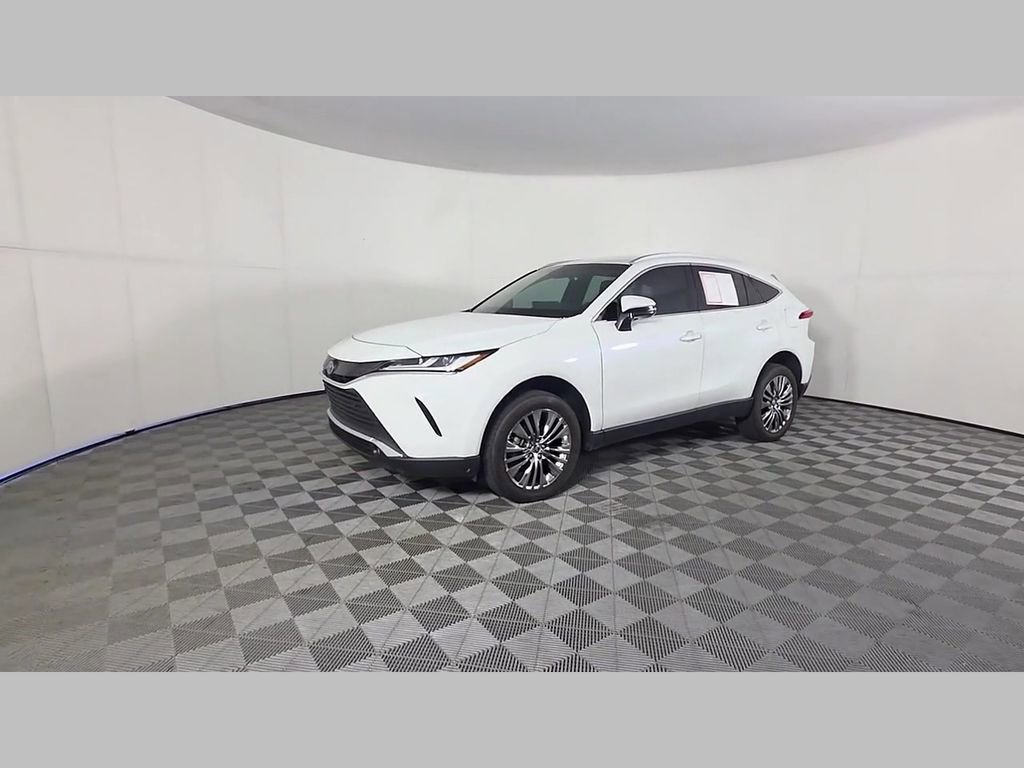 Used 2024 Toyota Venza XLE AWD/4WD image 49