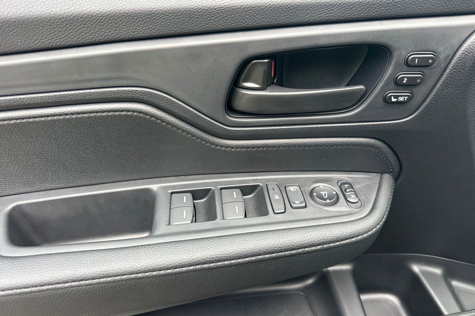 New 2026 Honda Odyssey Sport-L image 8