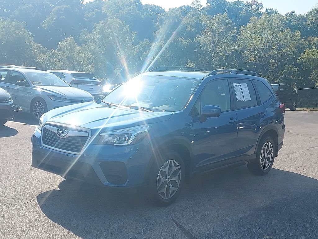 Used 2019 Subaru Forester Premium AWD/4WD image 3