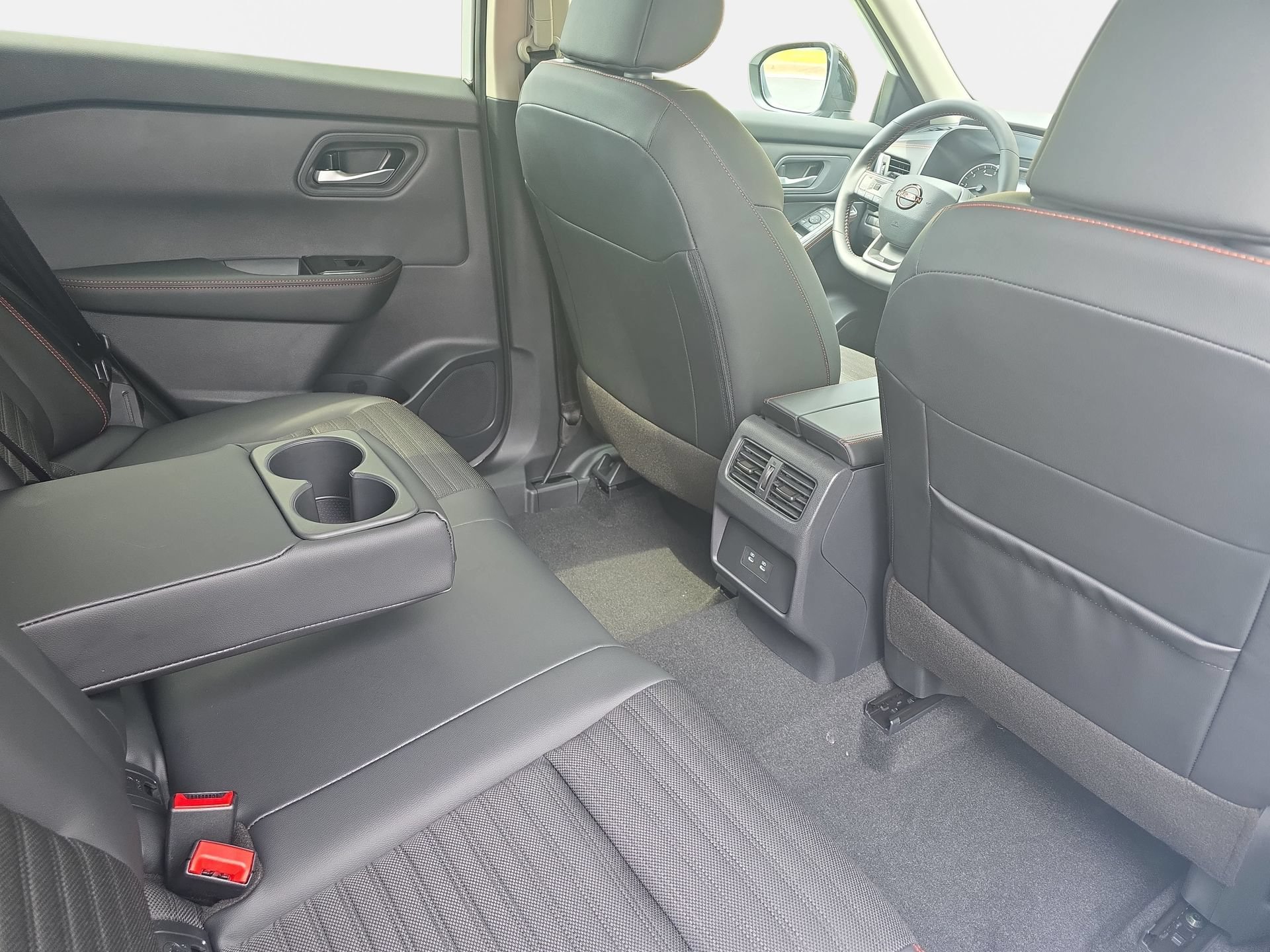 New 2026 Nissan Rogue SV AWD/4WD image 11