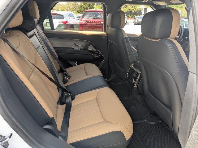 Used 2025 Land Rover Range Rover Sport Dynamic SE image 22