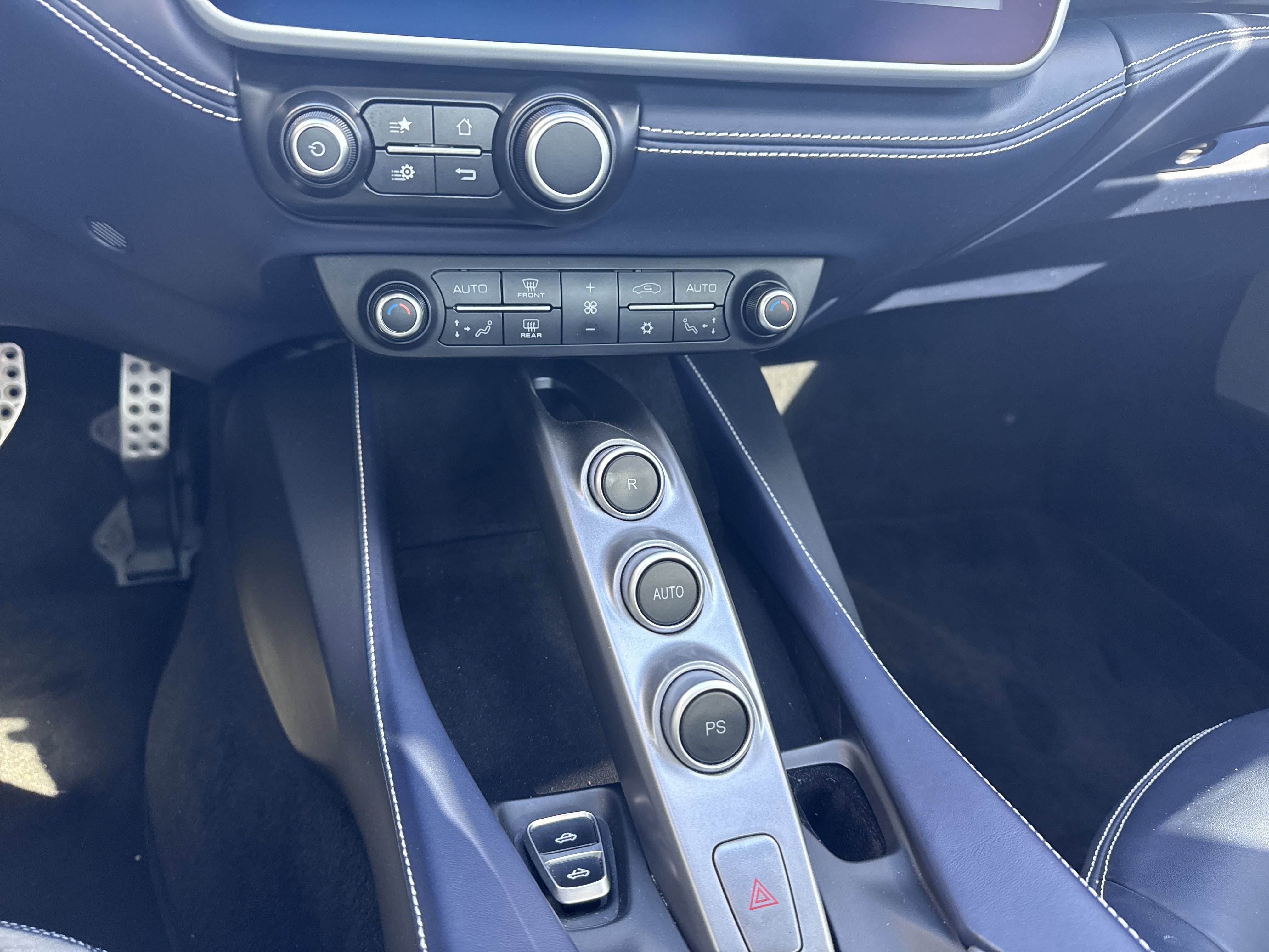 Used 2019 Ferrari Portofino image 16