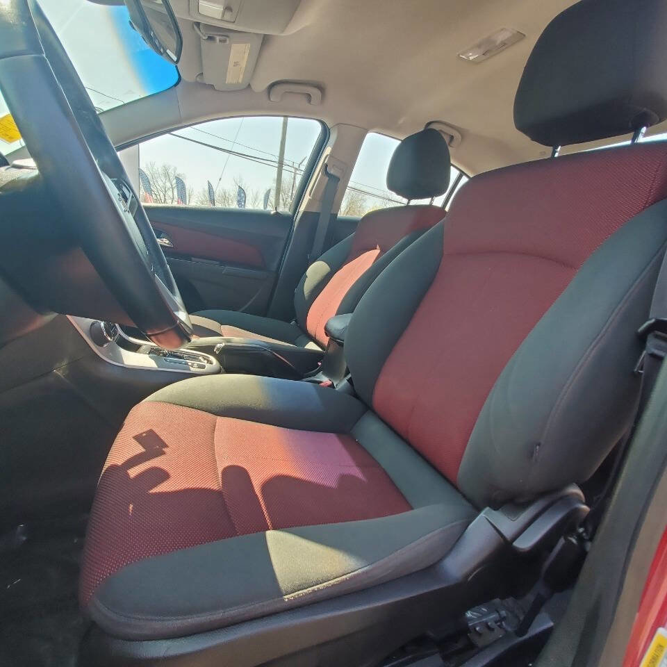 Used 2011 Chevrolet Cruze LT FWD image 11