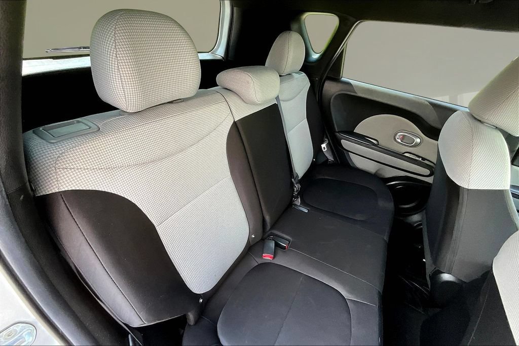 Used 2017 Kia Soul w/ Convenience Package FWD image 23