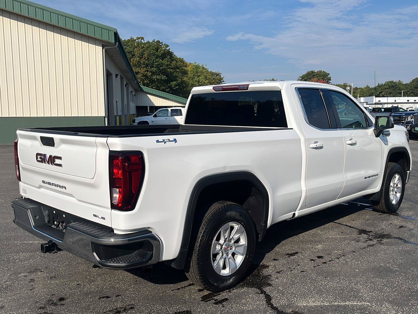 Certified 2022 GMC Sierra 1500 SLE w/ Snow Plow Prep Package AWD/4WD image 5