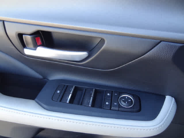 Certified 2024 Toyota Grand Highlander AWD image 19