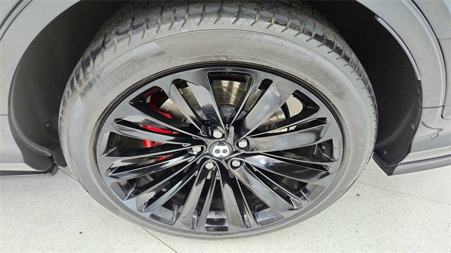 Used 2022 Bentley Bentayga Speed image 55