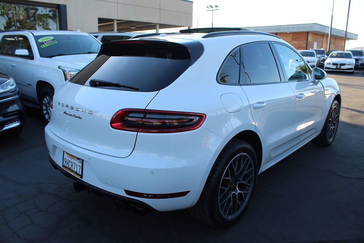 Used 2017 Porsche Macan Turbo AWD/4WD image 7