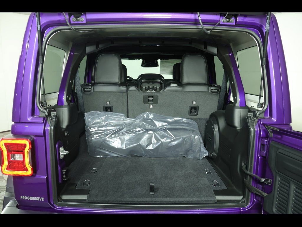 New 2026 Jeep Wrangler Unlimited Rubicon w/ Safety Group image 17