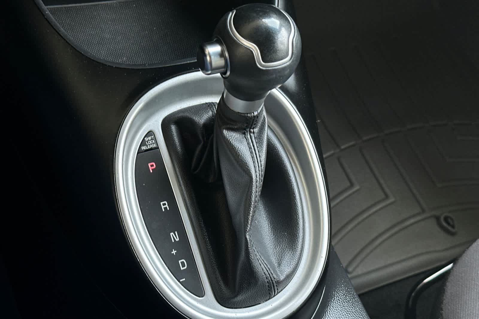 Used 2015 Kia Soul FWD image 21